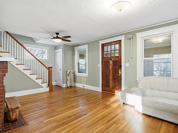 3rd image of 169 Pine St