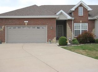 216 Pierce View Cir, Wentzville, MO 63385