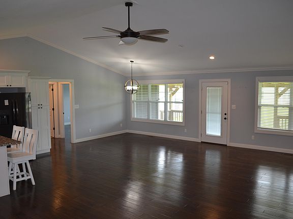5th image of 3286 Barbourville Rd