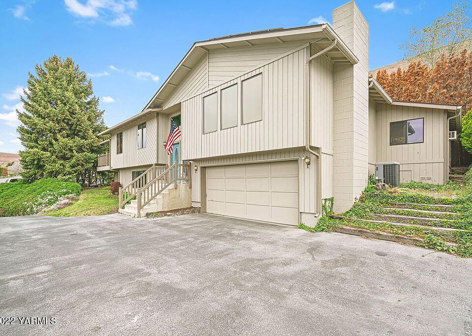 121CedarHillDr-1copy