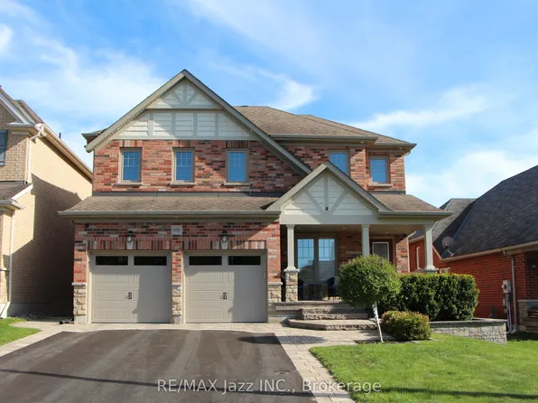 892 Barbados St, Oshawa, ON L1J 0A5