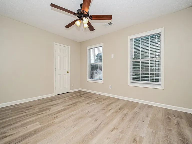 2088 Strang Blvd — Photo 14