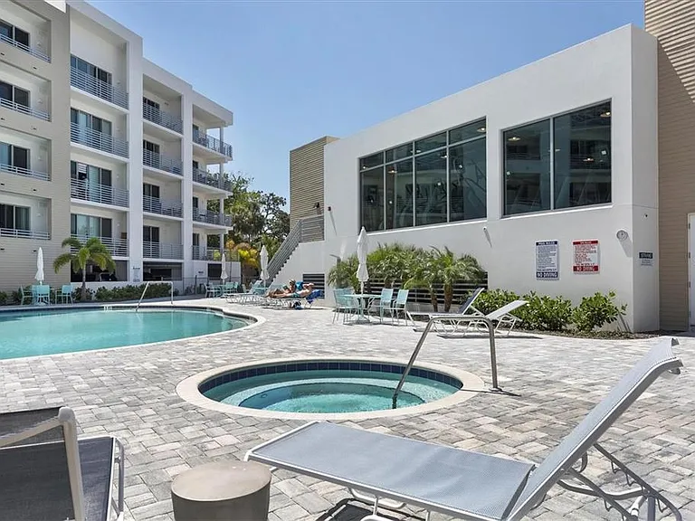1709 N Tamiami Trl #201 — Photo 29