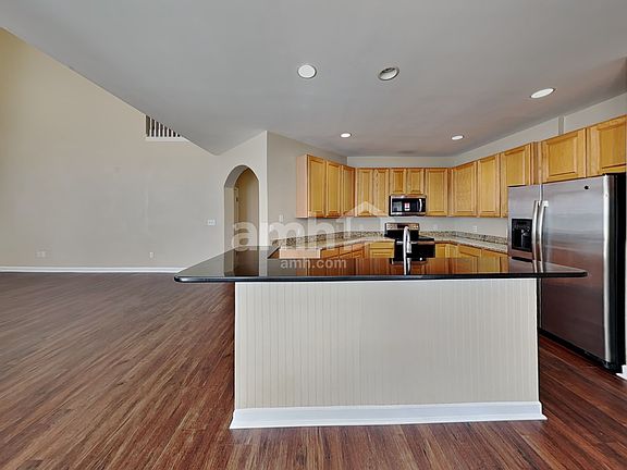 3rd image of 301 S Orchard Farms Ave