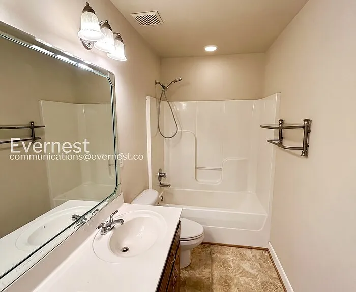 1713 Jacquelin St — Photo 10