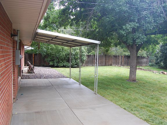 2nd image of 2206 Edgewood Dr