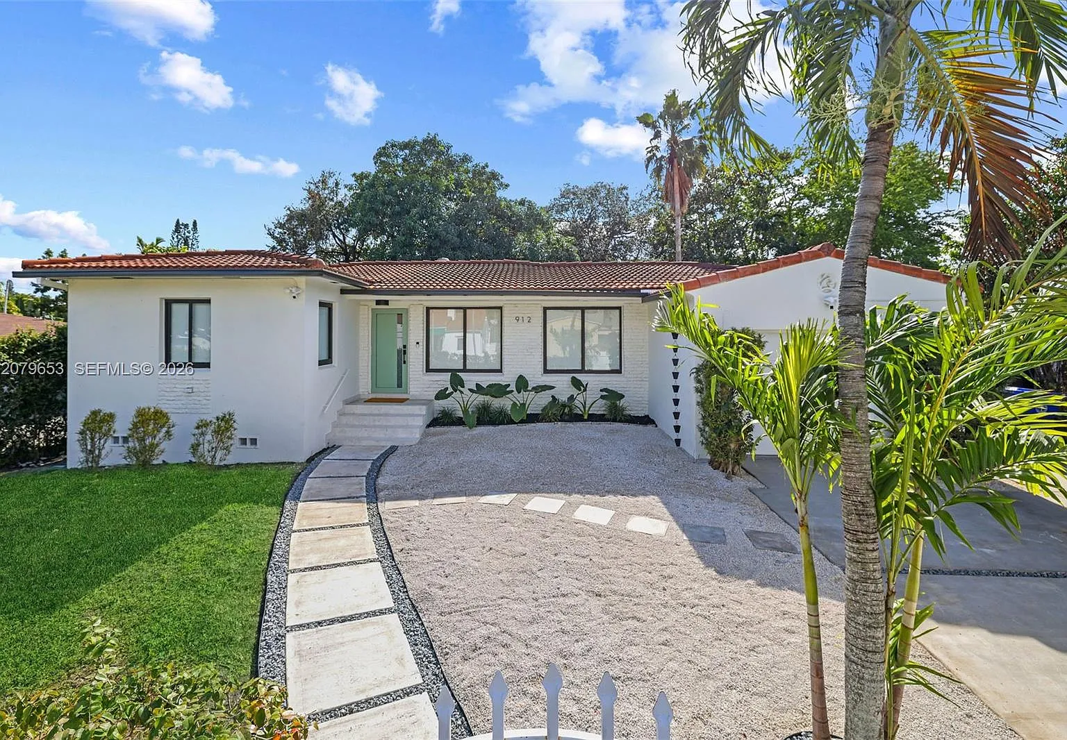 Shorecrest — Photo 1