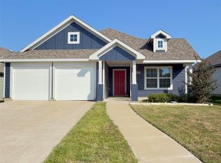 107 Spring Creek Ln, Terrell, TX 75160