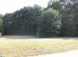 15 Twin Silo Ct, Greer, SC 29651