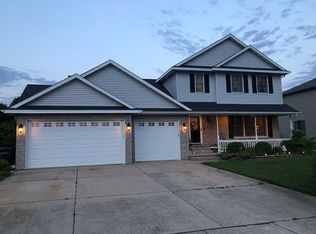 955 S Laura Ln, Diamond, IL 60416