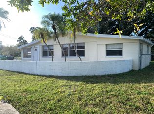 11167 Village Green Ave, Seminole, FL 33772