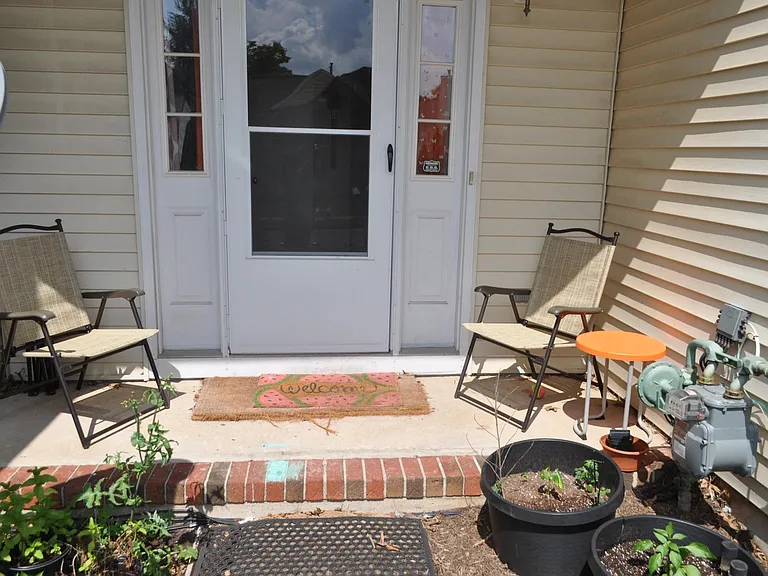 105 Margaret Ct — Photo 21