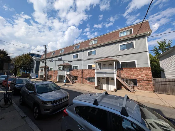 25 Suffolk St #1A, Cambridge, MA 02139