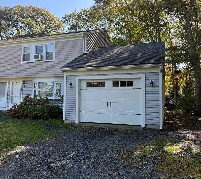 8-10 Pawkannawkut Dr