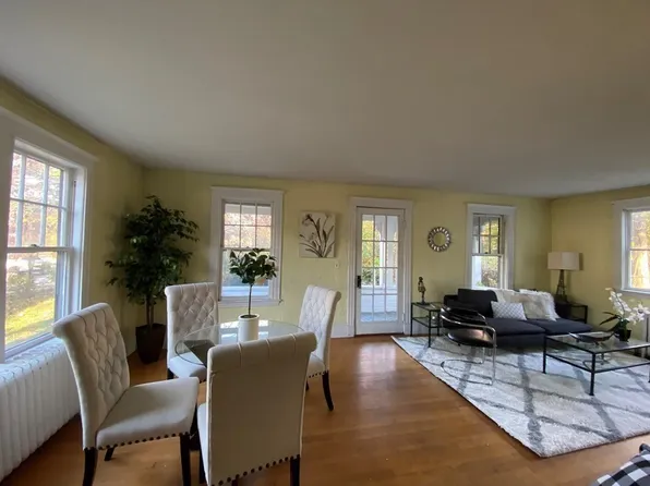 712 Watertown St, Newton, MA 02460