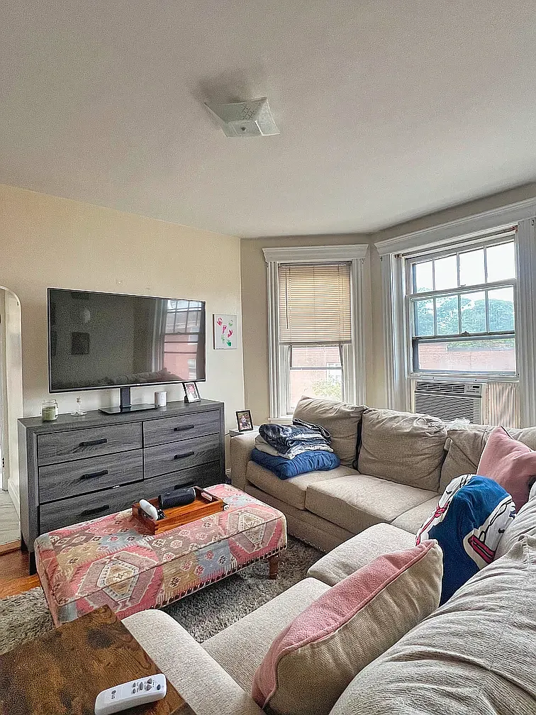 2 bed, 970 sqft, $1,350 — Photo 2