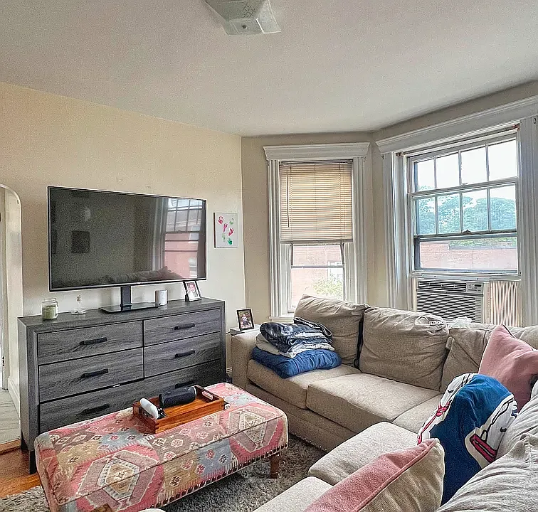 72 Strathmore Rd #U-11B