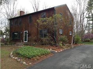 7 Carlyle Dr, Danbury, CT 06811