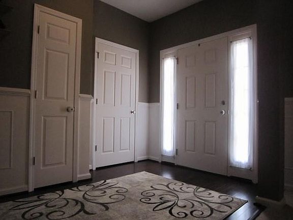 Foyer view (640x480)