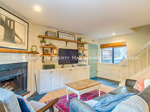 3rd image of 1031 Portland Pl APT 2