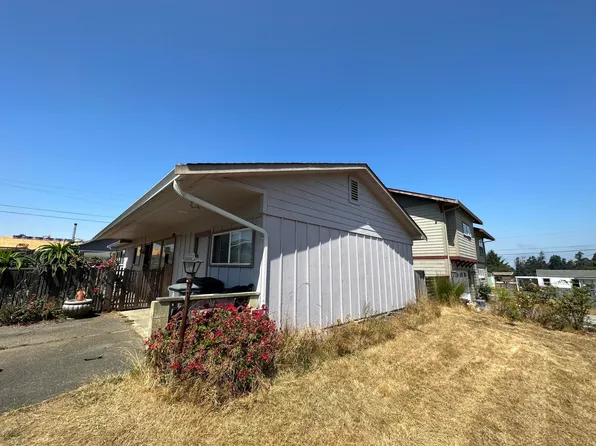 1881 Circle Dr, Eureka, CA 95501