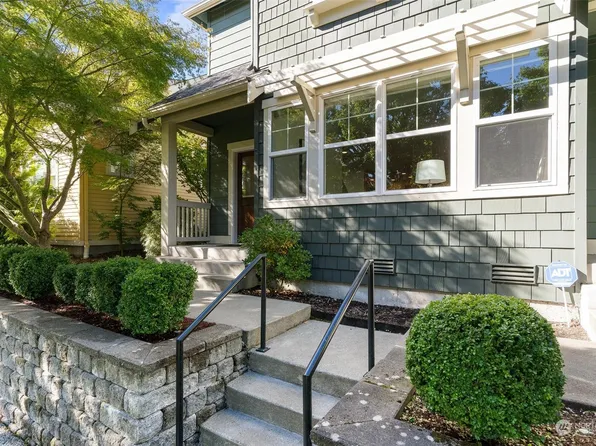 5905 31st Avenue SW, Seattle, WA 98126