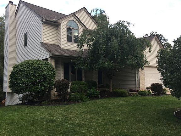 4th image of 2711 Hawthorne Way