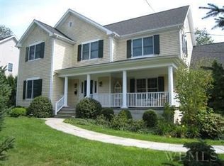 53 Hewlett St, Rye, NY 10580