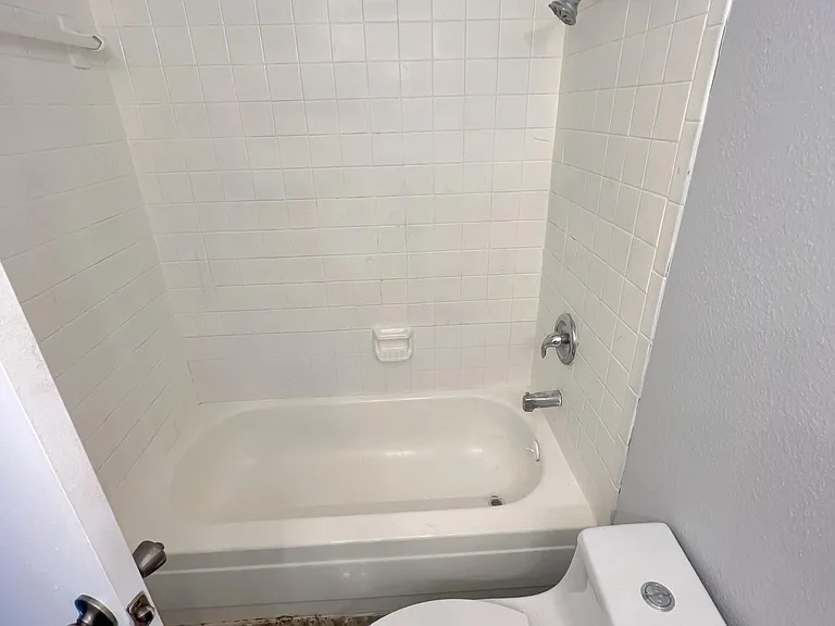 8918 Bissonnet St #307 — Photo 16