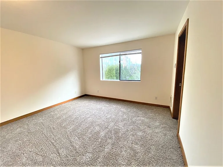 22514 6th Ave S — Photo 19