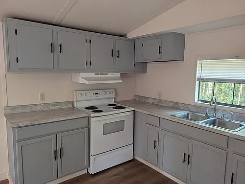 413 Blackwell Rd #E Photo 1