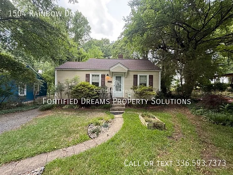 1504 Rainbow Dr — Photo 1