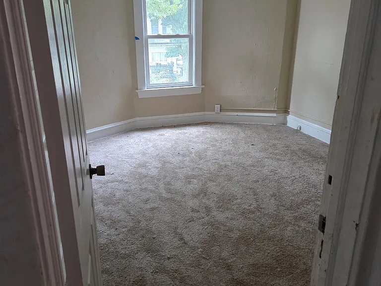 10531 Columbia Ave #7 — Photo 8