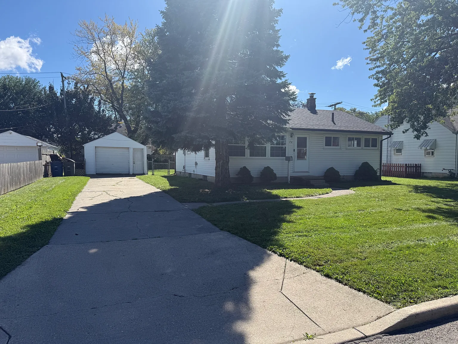 3 bed, 992 sqft, $1,385 — Photo 2