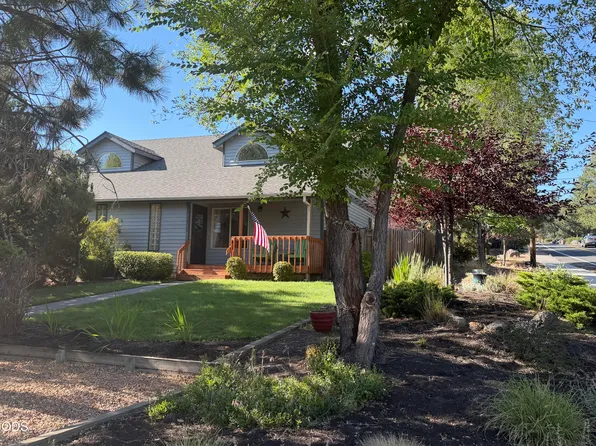 902 Ogden Ave, Bend, OR 97703