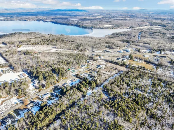 663 White School House Road, Madison, ME 04950