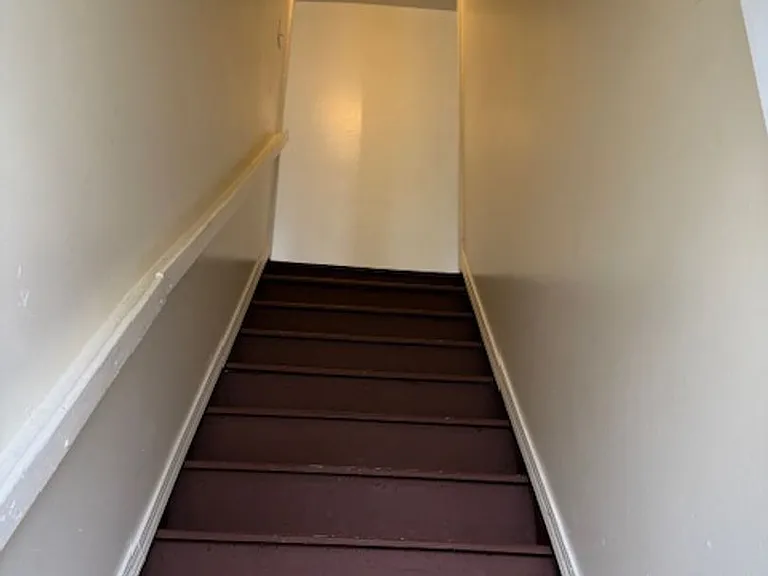 1316 Alpine Ave NW — Photo 2