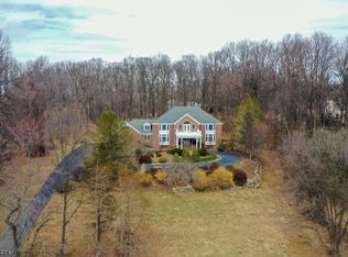 11 Beacon Hill Dr, Chester, NJ 07930