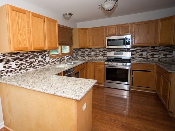 5th image of 2512 Foxgrove Dr