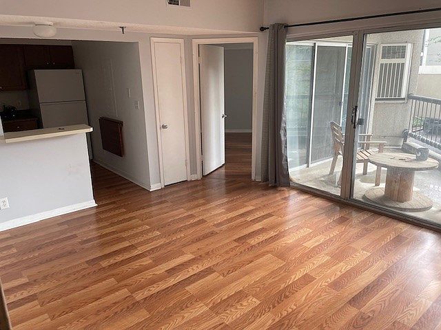 1st image of 900 19th Ave S #2
