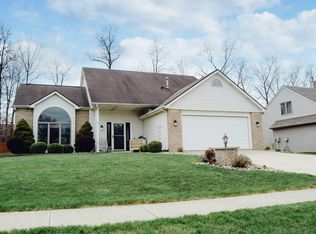 9103 Whispering Woods Dr, Fort Wayne, IN