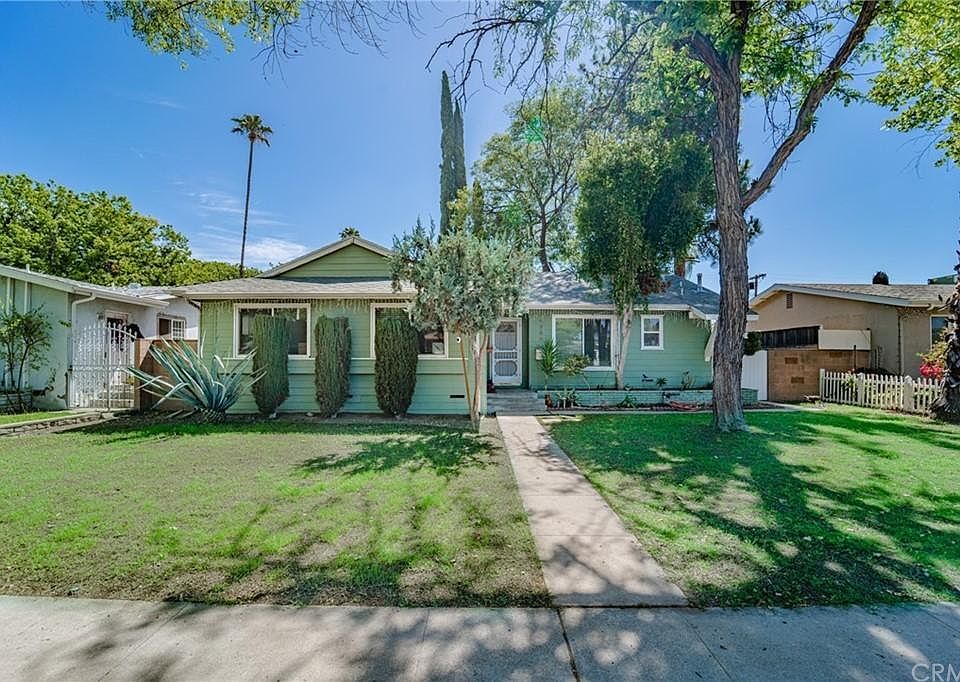 1st image of 6966 Woodlake Ave