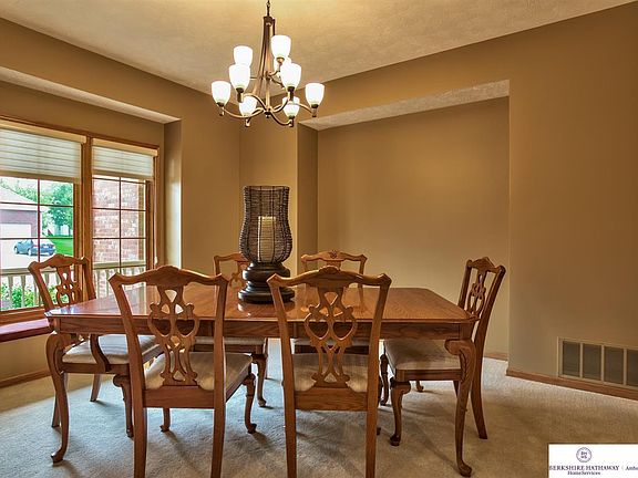 4th image of 4952 S 175th St
