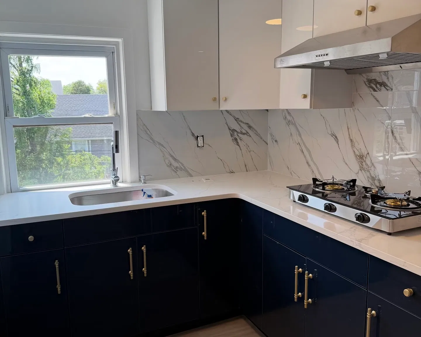 1 bed, 800 sqft, $2,200 — Photo 1