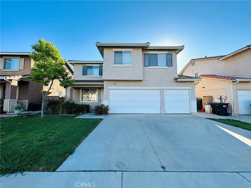 3 bed, 2.5 bath, 2000 sqft, $3,800 — Photo 1