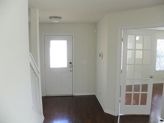 3rd image of 225 Laramie Cir NW