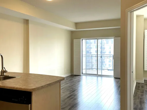 2 Maison Parc Ct #617, Vaughan, ON L4J 9K4