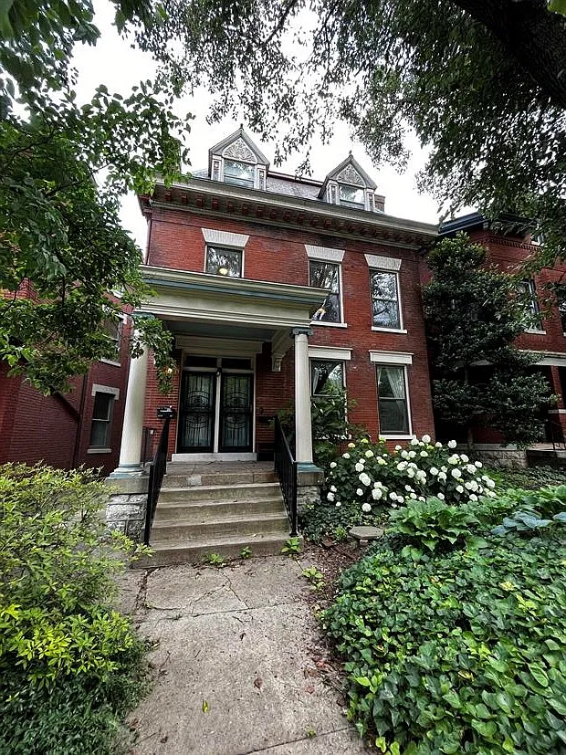 3 bed, $2,095 — Photo 1