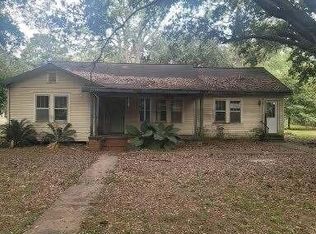 116 Manuel St, Ville Platte, LA 70586