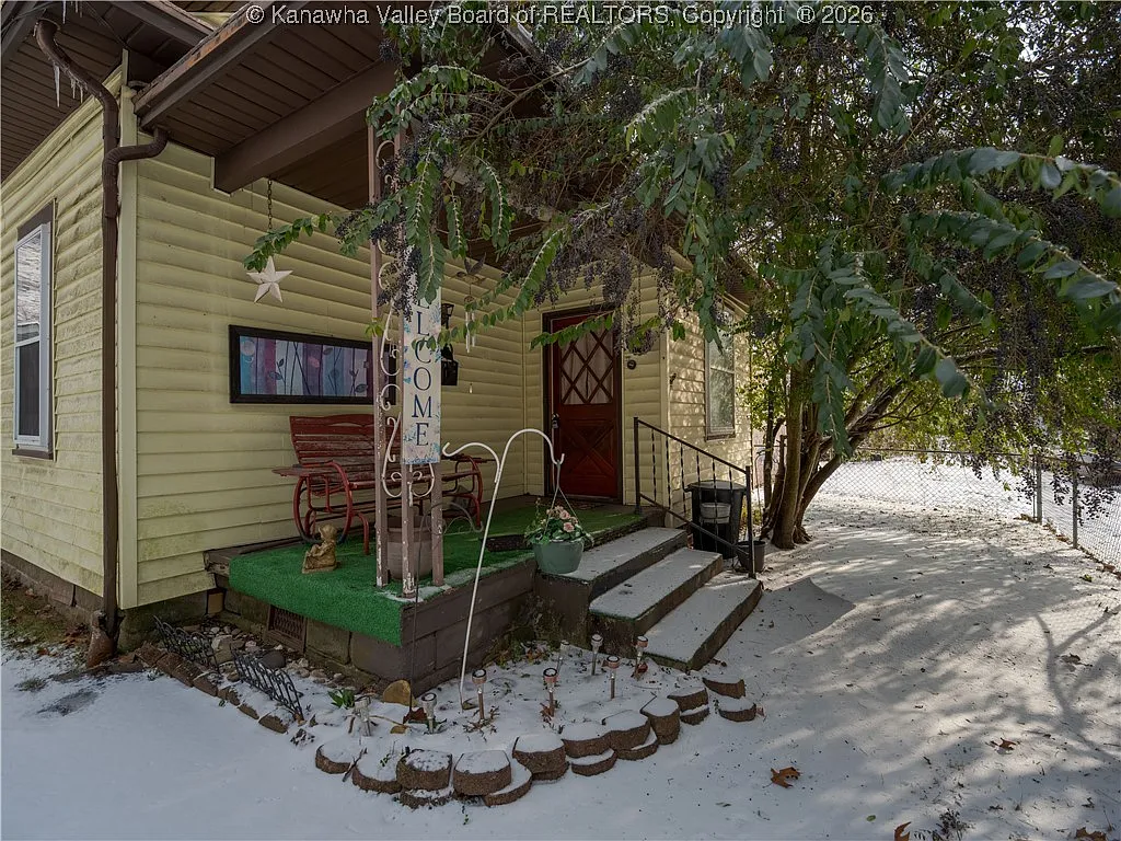 850 Greendale Dr photo 1
